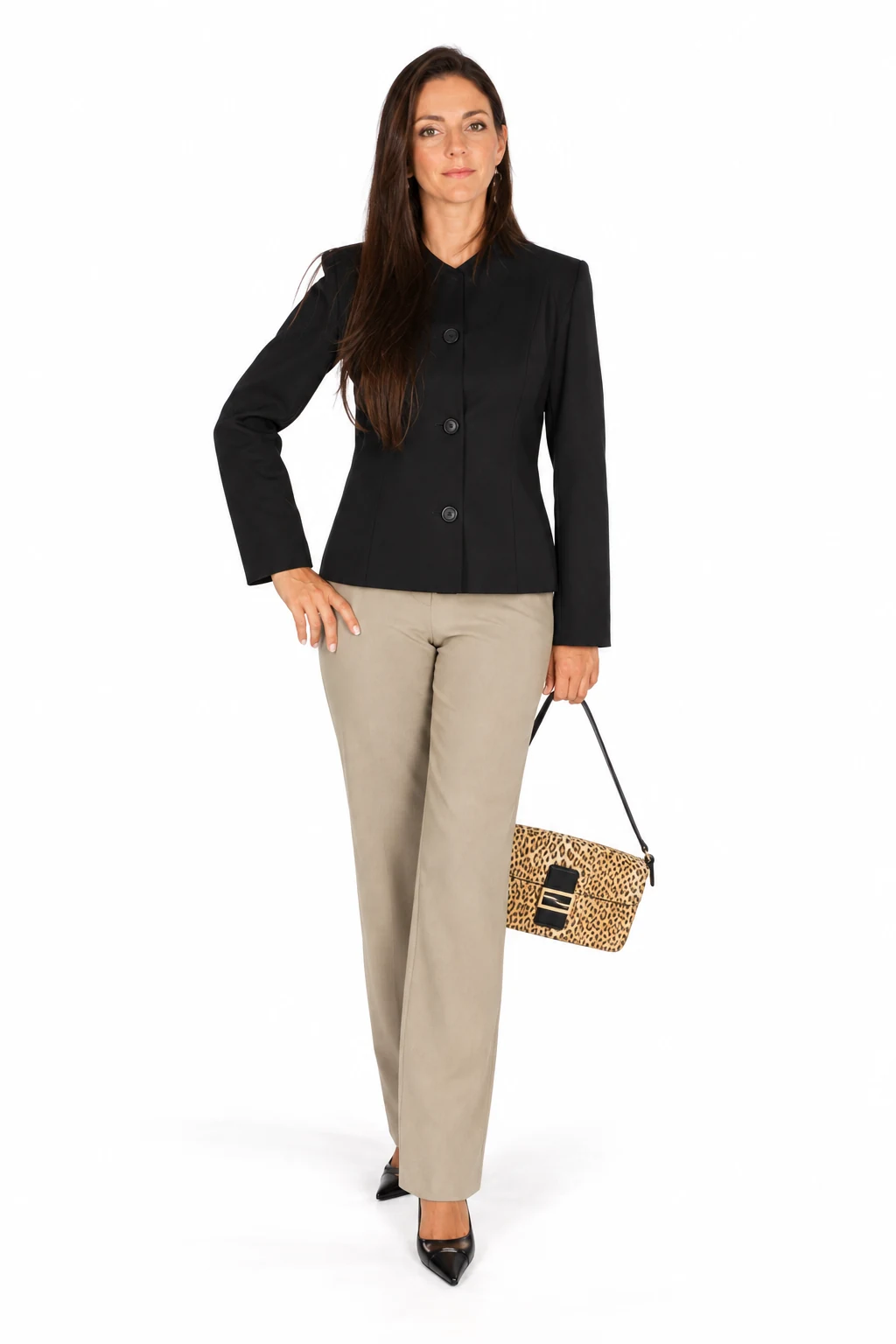 Uniforme executivo feminino com blazer preto e calça bege