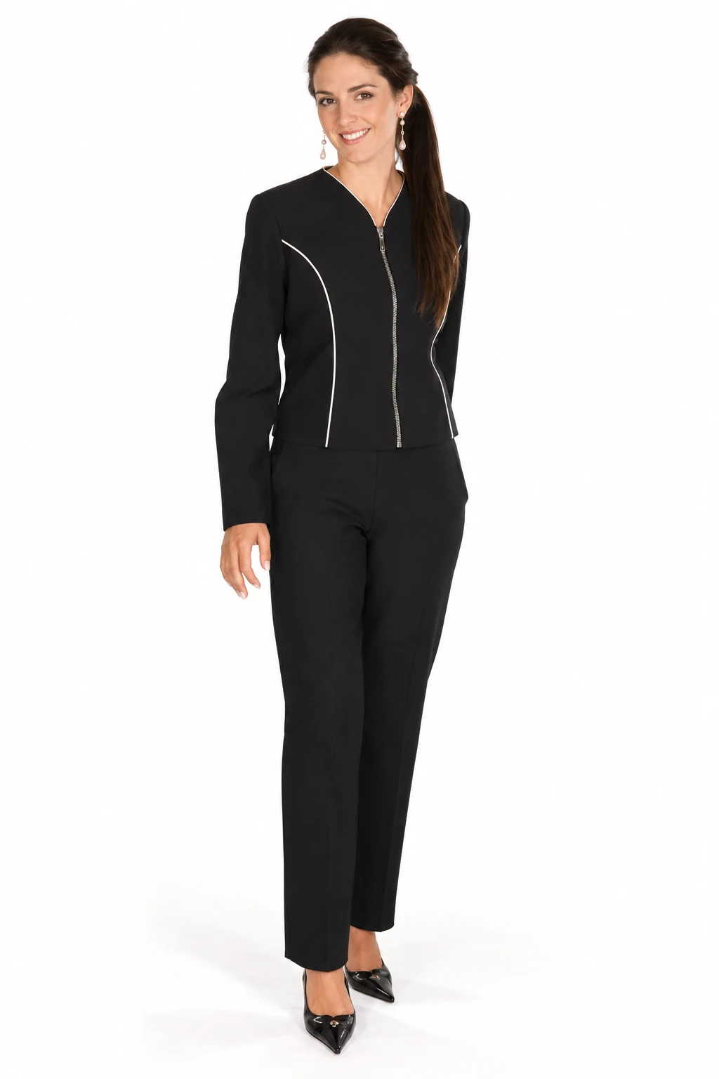 Uniforme social feminino preto com jaqueta debruada